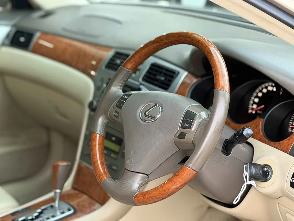 2005 Lexus ES IV 2