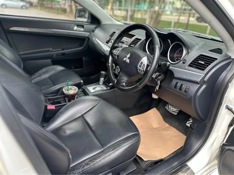 2011 Mitsubishi Lancer IX 2