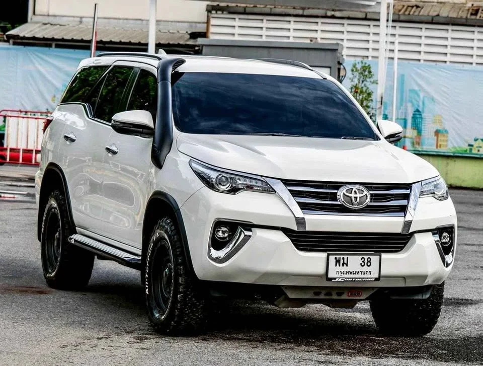 2018 Toyota Fortuner II 2