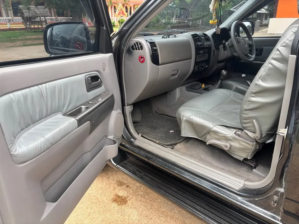 2004 Isuzu D-Max I 2