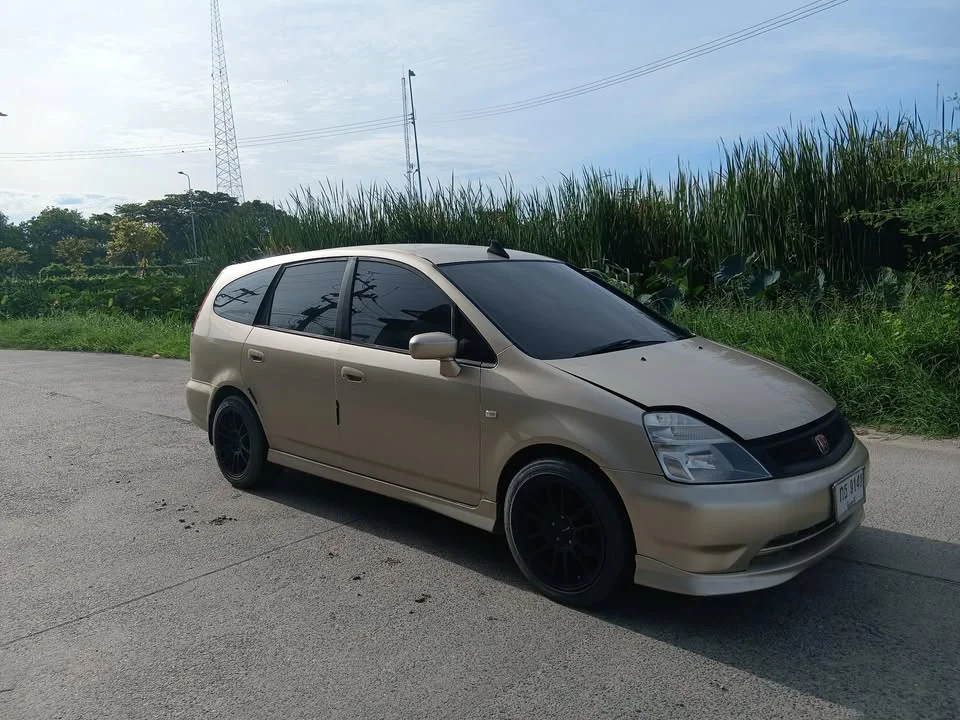 2004 Honda Stream I 2