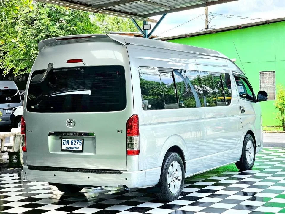 2009 Toyota Commuter V (H200) 3