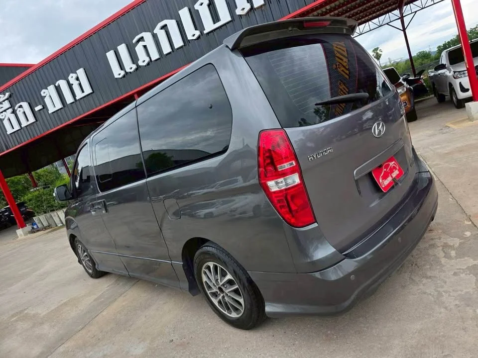 2011 Hyundai H-1 II 3