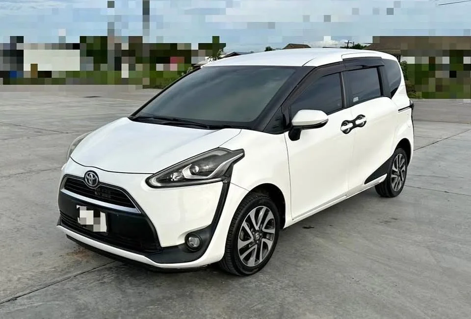 2016 Toyota Sienta II 2