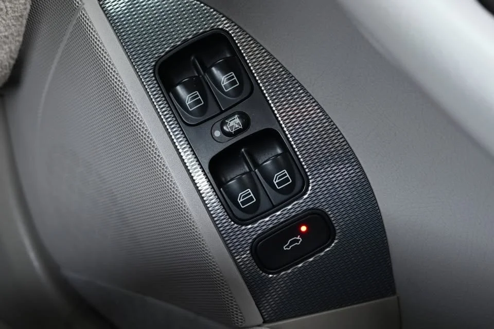 2025 Benz CLK-Class W209 2