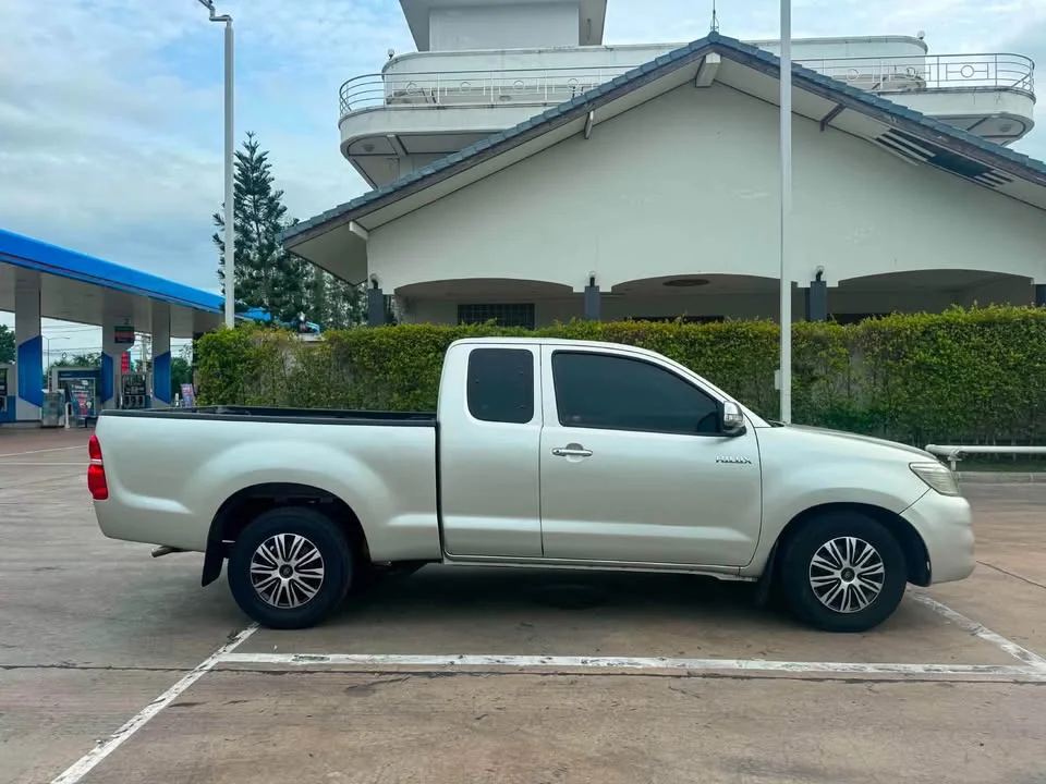 2011 Toyota Hilux VII 3