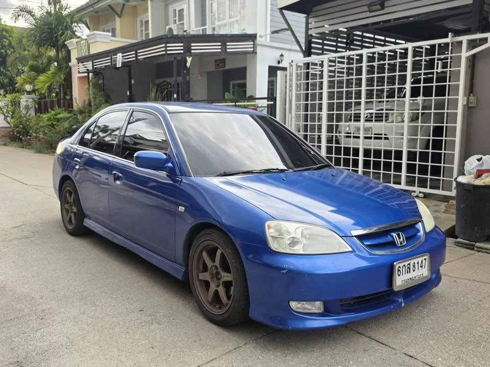 2003 Honda Civic VII 2