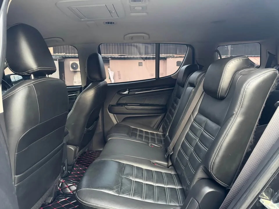 2019 Isuzu MU-X I 2