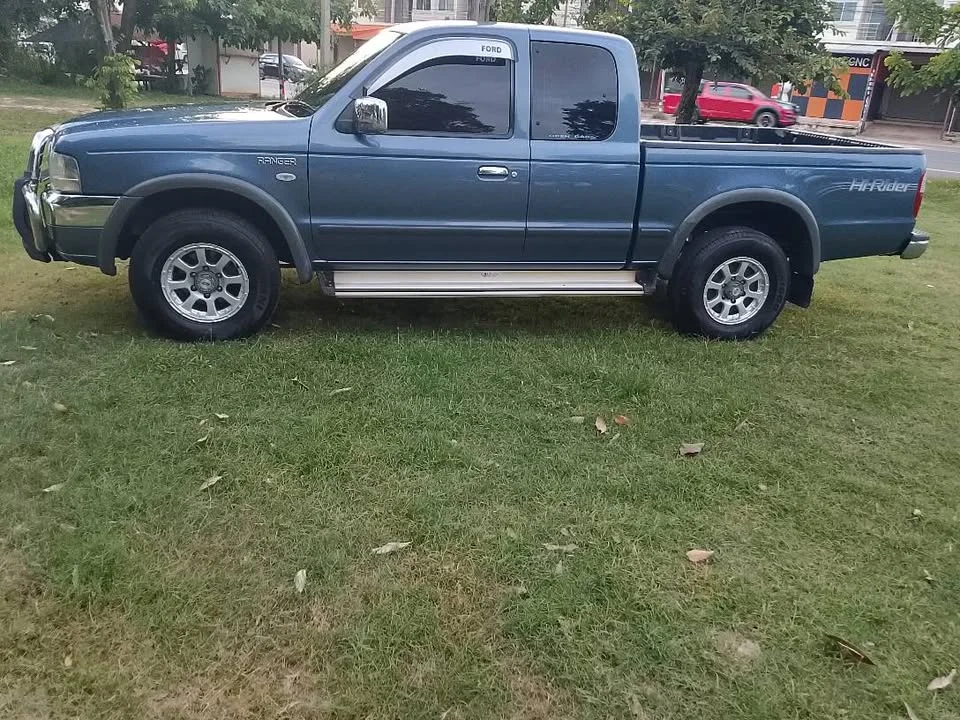 2005 Mazda 2500 Fighter V 2
