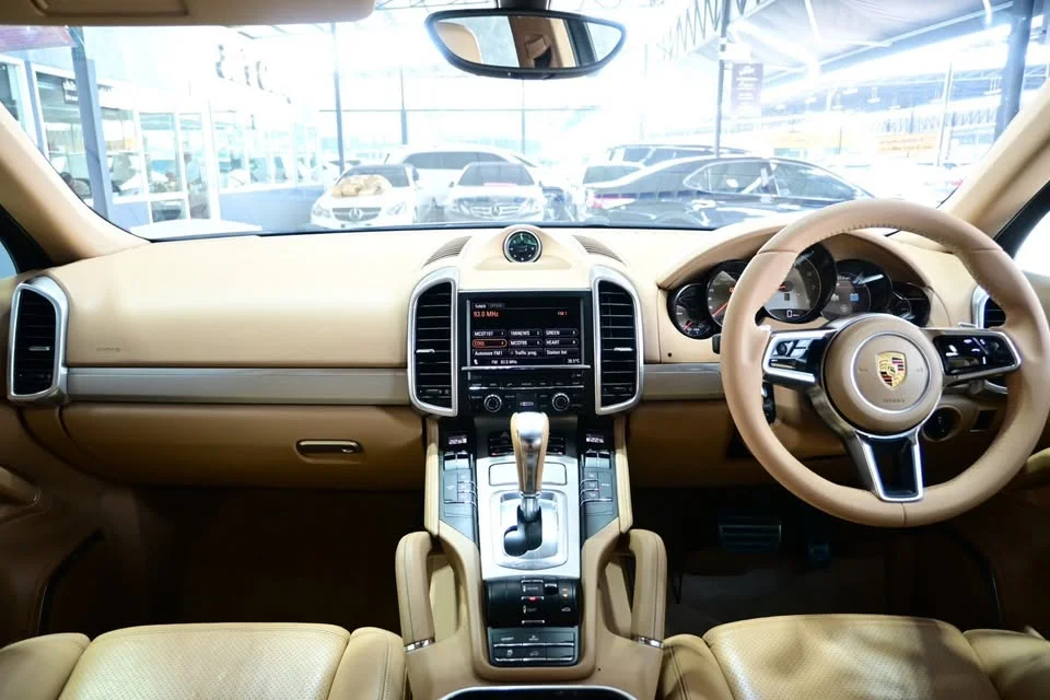 2013 Porsche Cayenne II 2