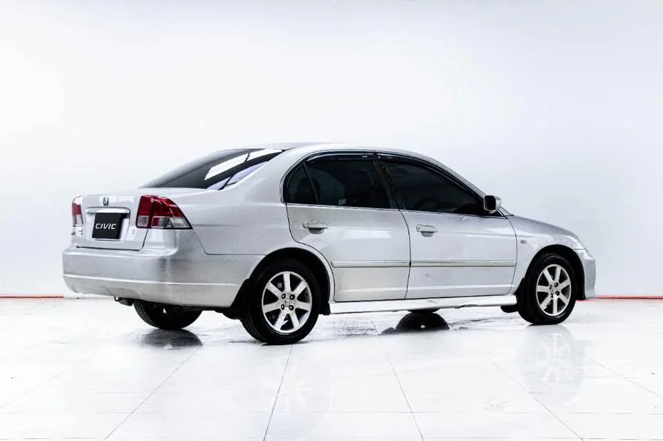 2003 Honda Civic VII 2