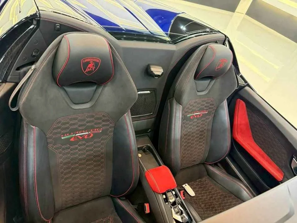 2020 Lamborghini Huracan 2