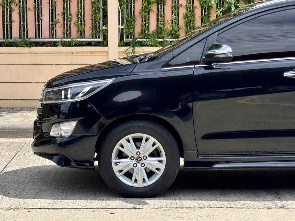 2018 Toyota Innova II 2