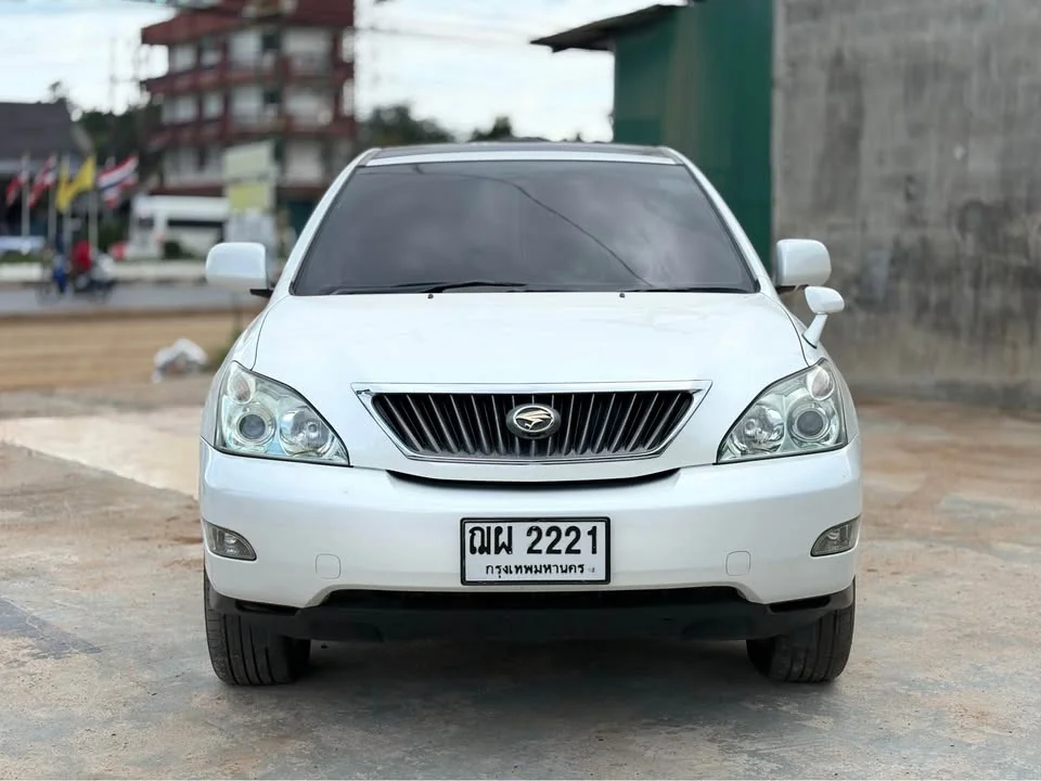 2010 Toyota Harrier II 3