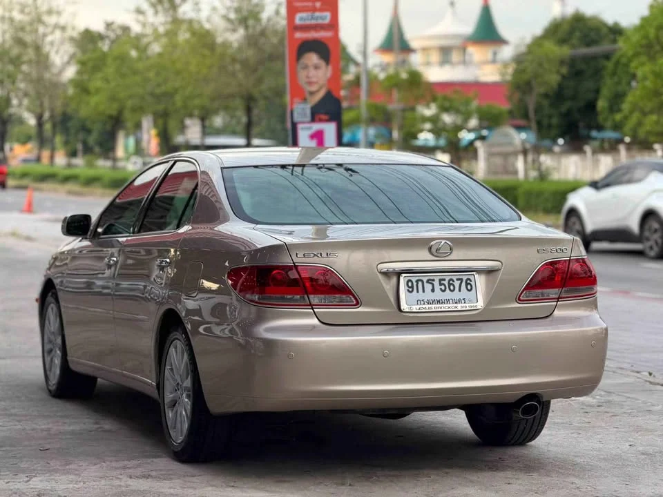 2005 Lexus ES IV 2