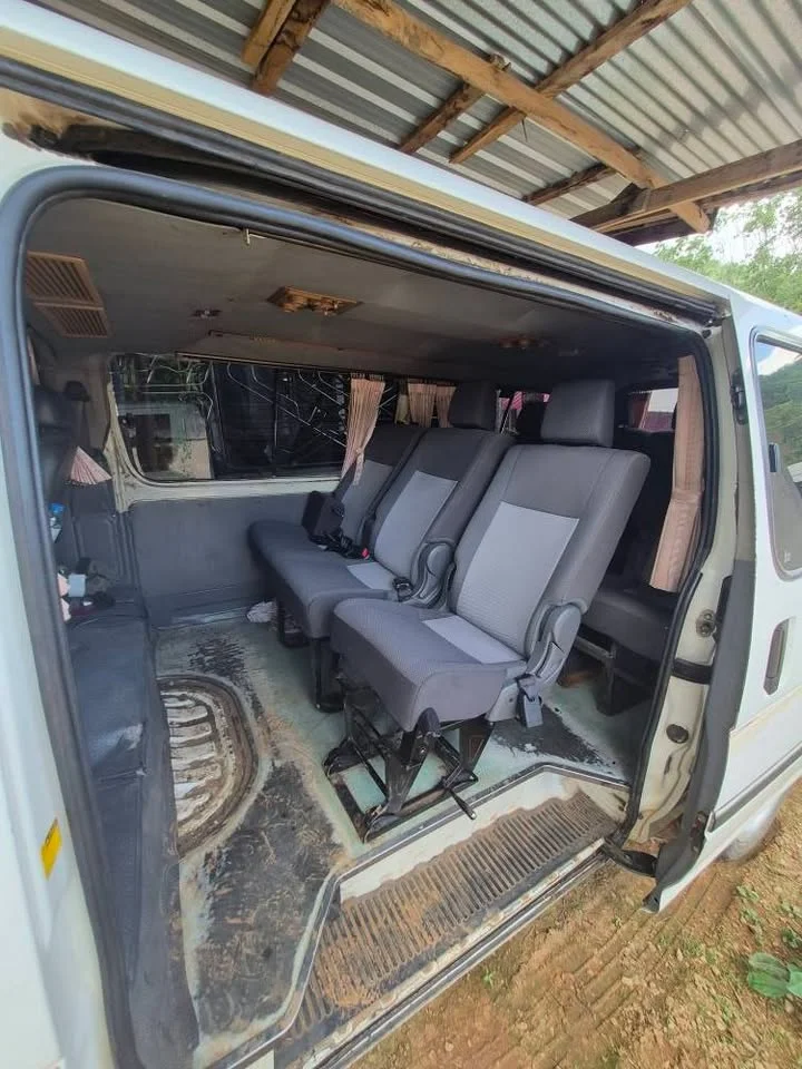 2004 Toyota Commuter IV (H100) 3