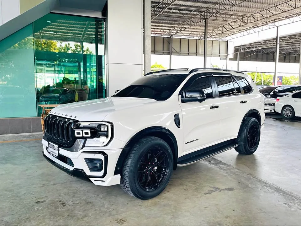 2024 Ford Everest III 2
