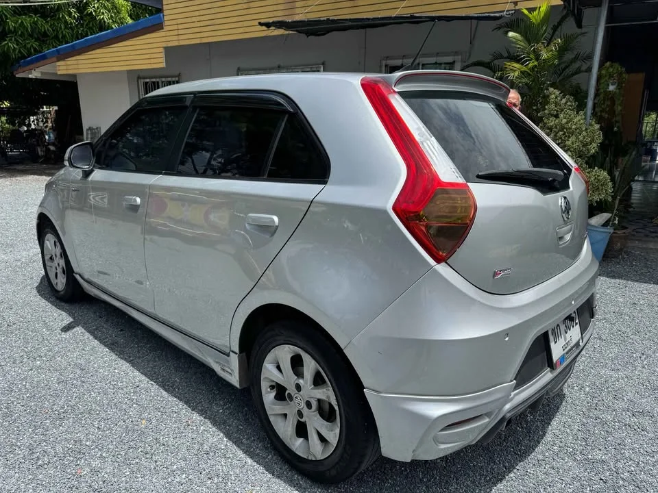 2016 MG 3 II 3