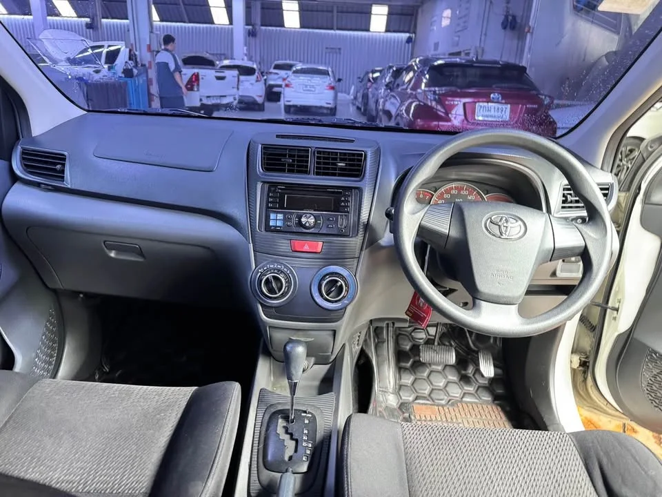 2013 Toyota Avanza II 3