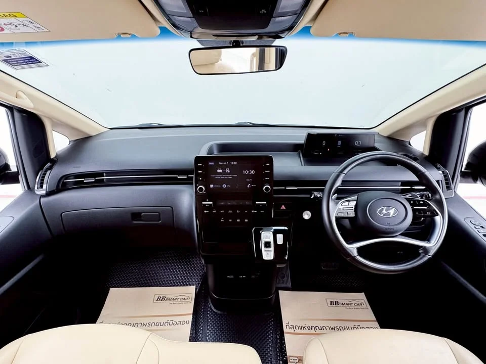 2024 Hyundai Staria US4 3