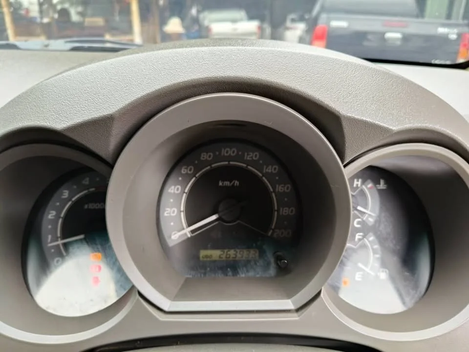 2010 Toyota Hilux VII 2