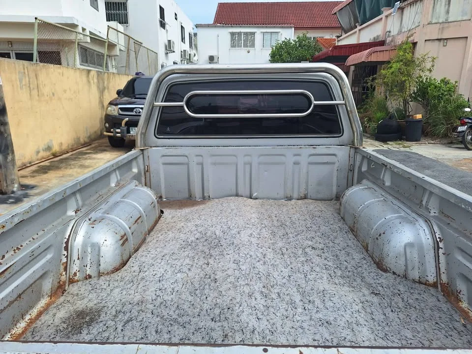 1995 Mazda B2500 IV 2