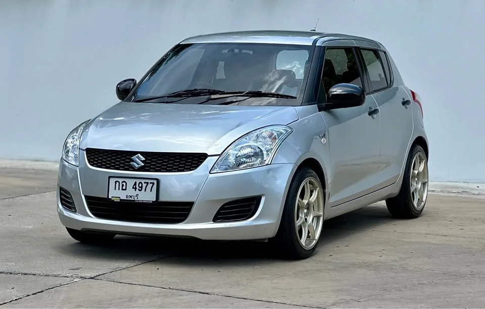 2013 Suzuki Swift II 3