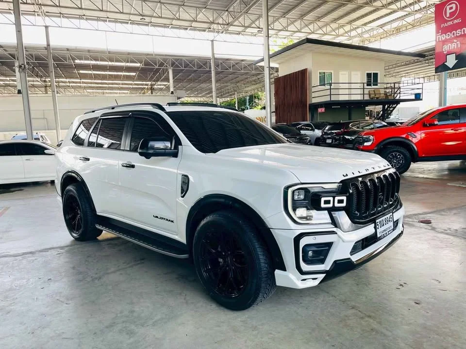 2024 Ford Everest III 2