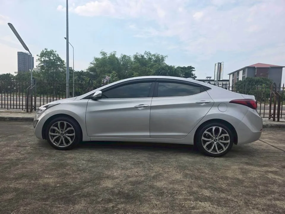 2014 Hyundai Elantra V 3