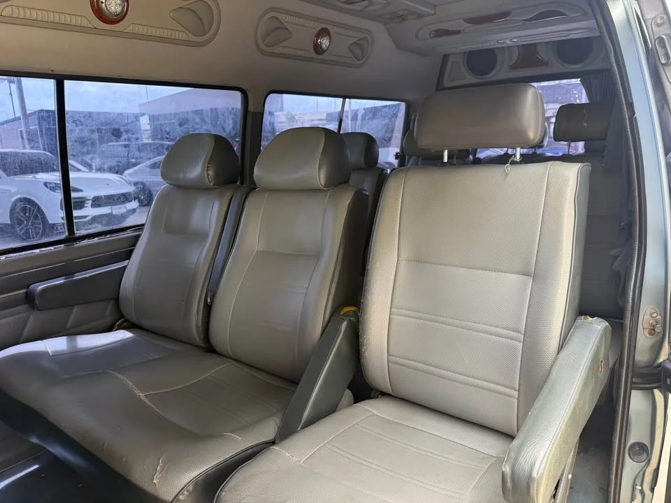 2001 Toyota Commuter IV (H100) 2