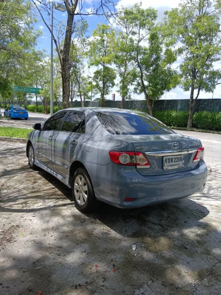 2012 Toyota Corolla Altis X (E140) 3