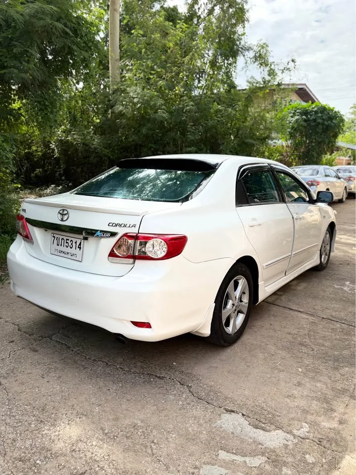 2013 Toyota Corolla Altis X (E140) 3