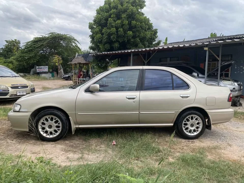 1999 Nissan Sunny IV 3
