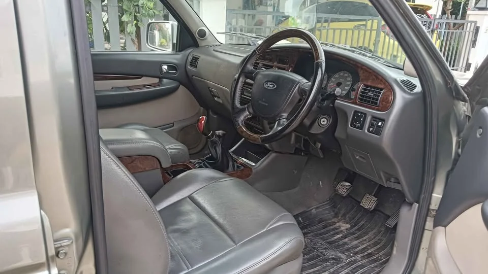 2003 Ford Everest I 2