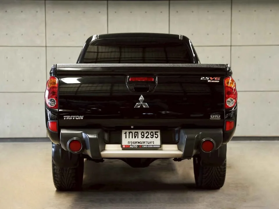 2013 Mitsubishi Triton IV 2