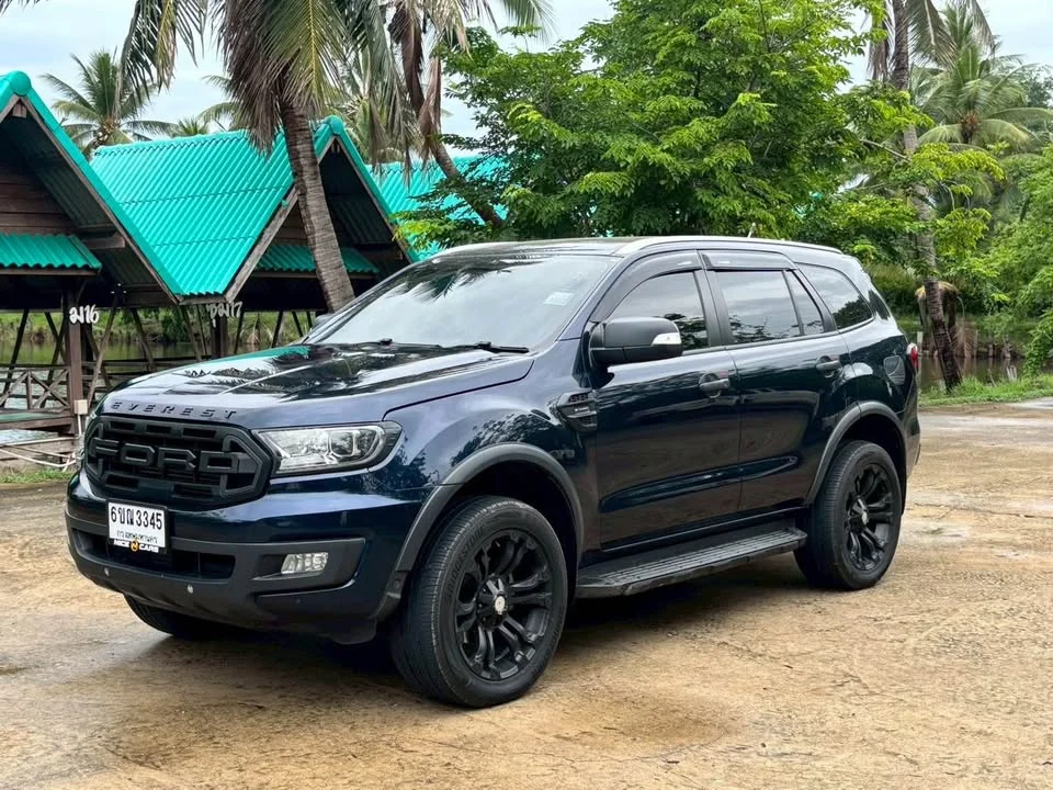 2020 Ford Everest II 2