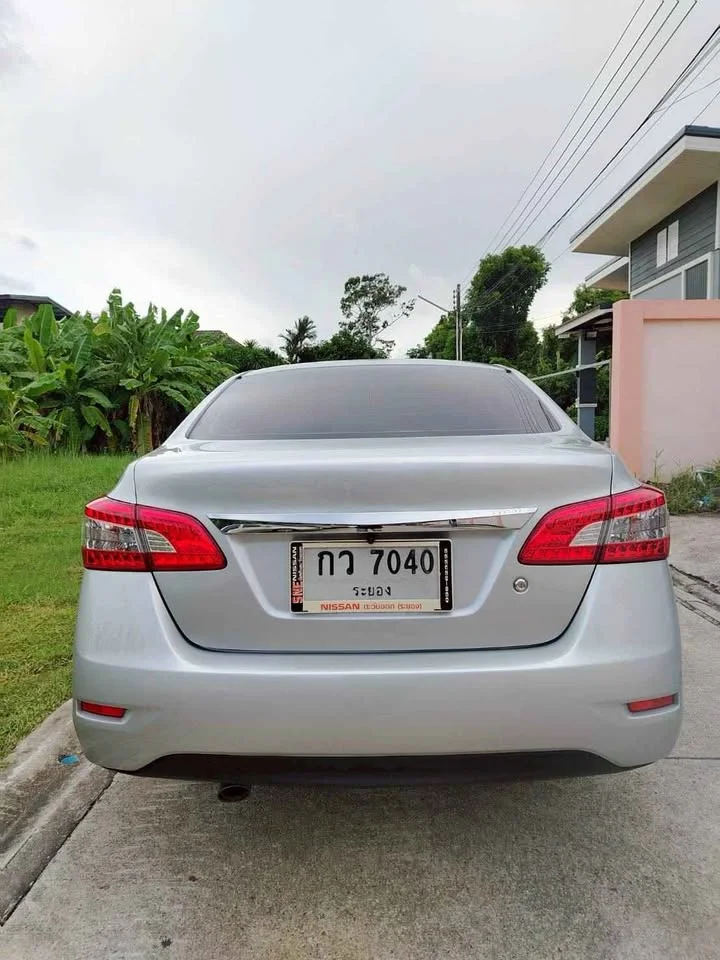 2013 Nissan Sylphy III (B17) 3