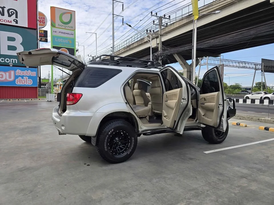 2005 Toyota Fortuner I 2