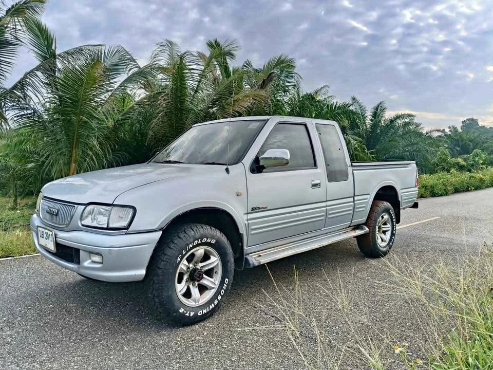 2002 Isuzu Faster Dragon Eyes III 2