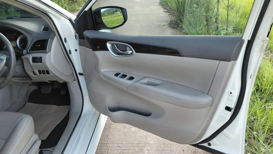 2013 Nissan Sylphy III (B17) 3