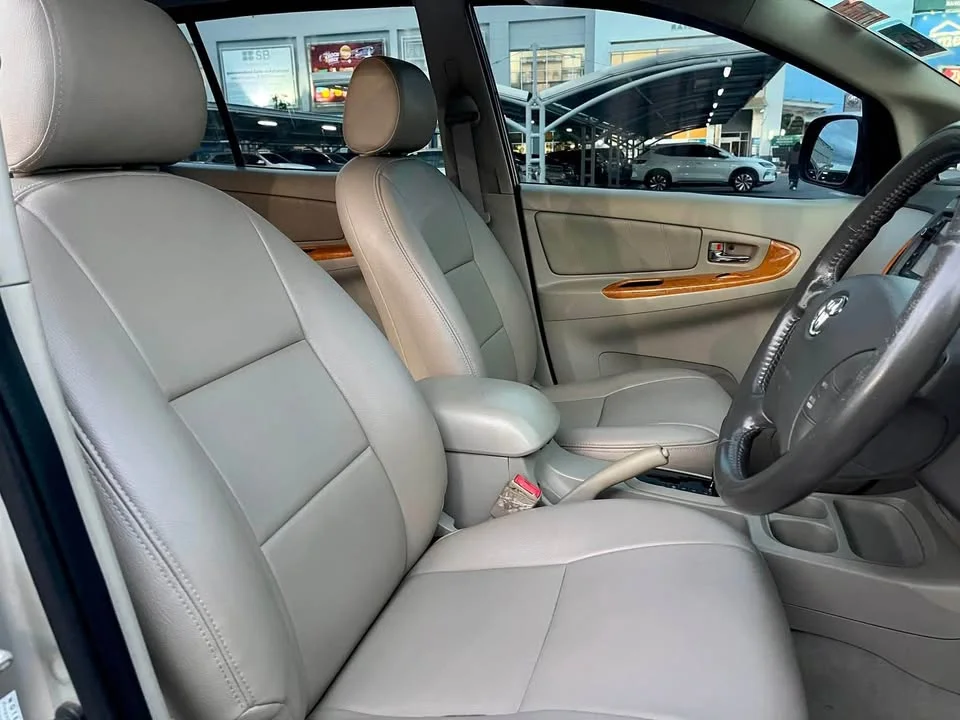 2009 Toyota Innova I 3