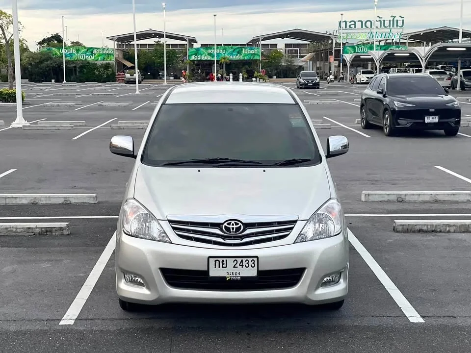 2009 Toyota Innova I 2