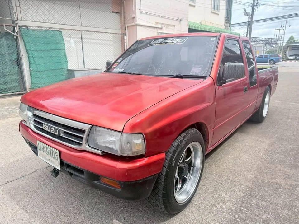 1996 Isuzu TFR III 3