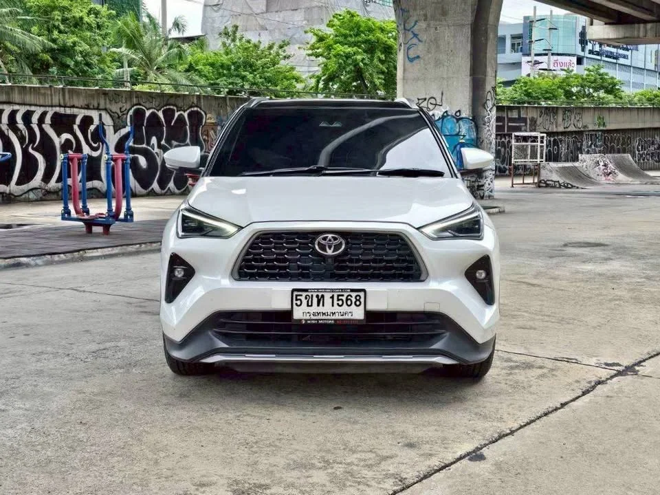 2024 Toyota Yaris Cross AC200 2