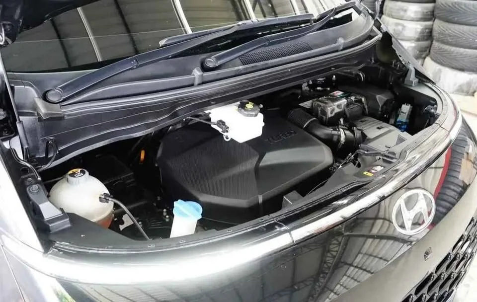2021 Hyundai Staria US4 3