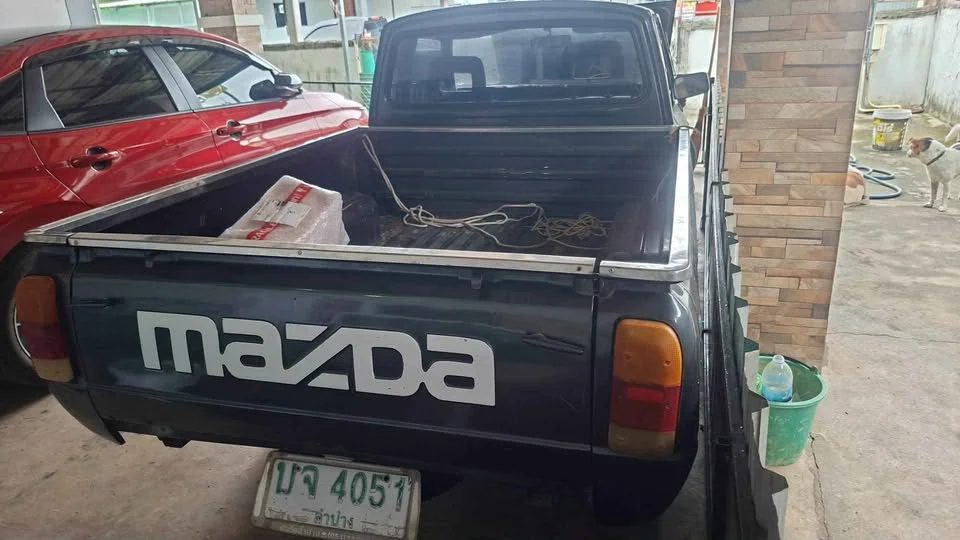 2000 Mazda B-series (Familia) III 2