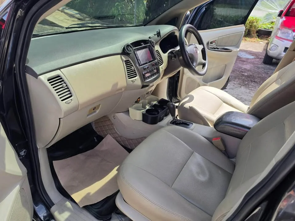 2009 Toyota Innova I 2