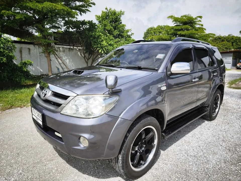 2005 Toyota Fortuner I 2