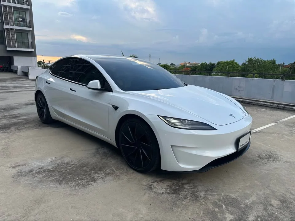 2024 Tesla Model 3 3