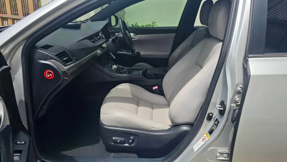 2012 Lexus CT A10 2